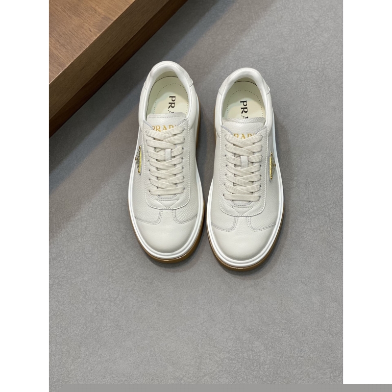 Pra*a casual shoes